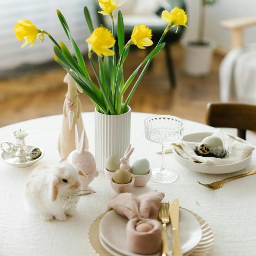 easter table setting